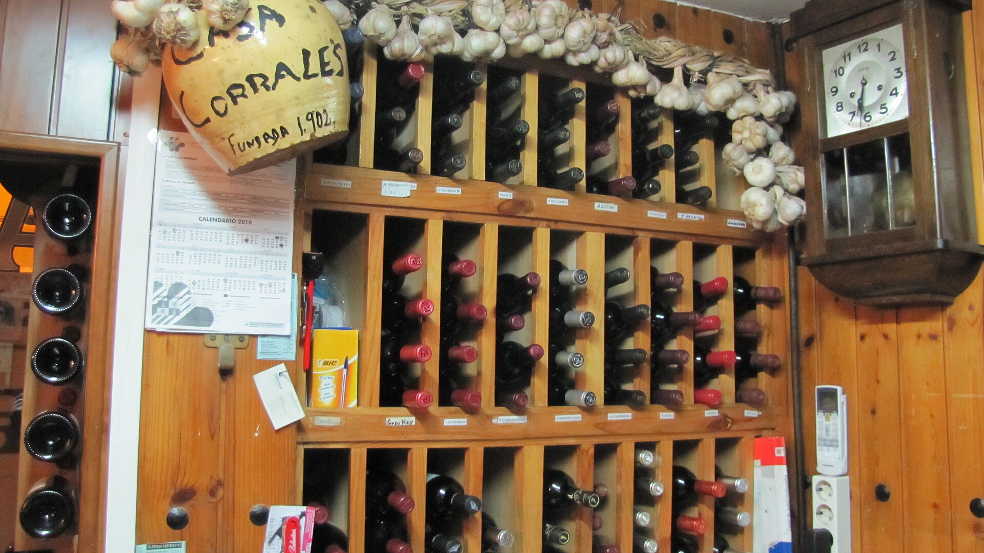Bodega Ribera del Duero Vino Asador Rafael Corrales Aranda de Duero