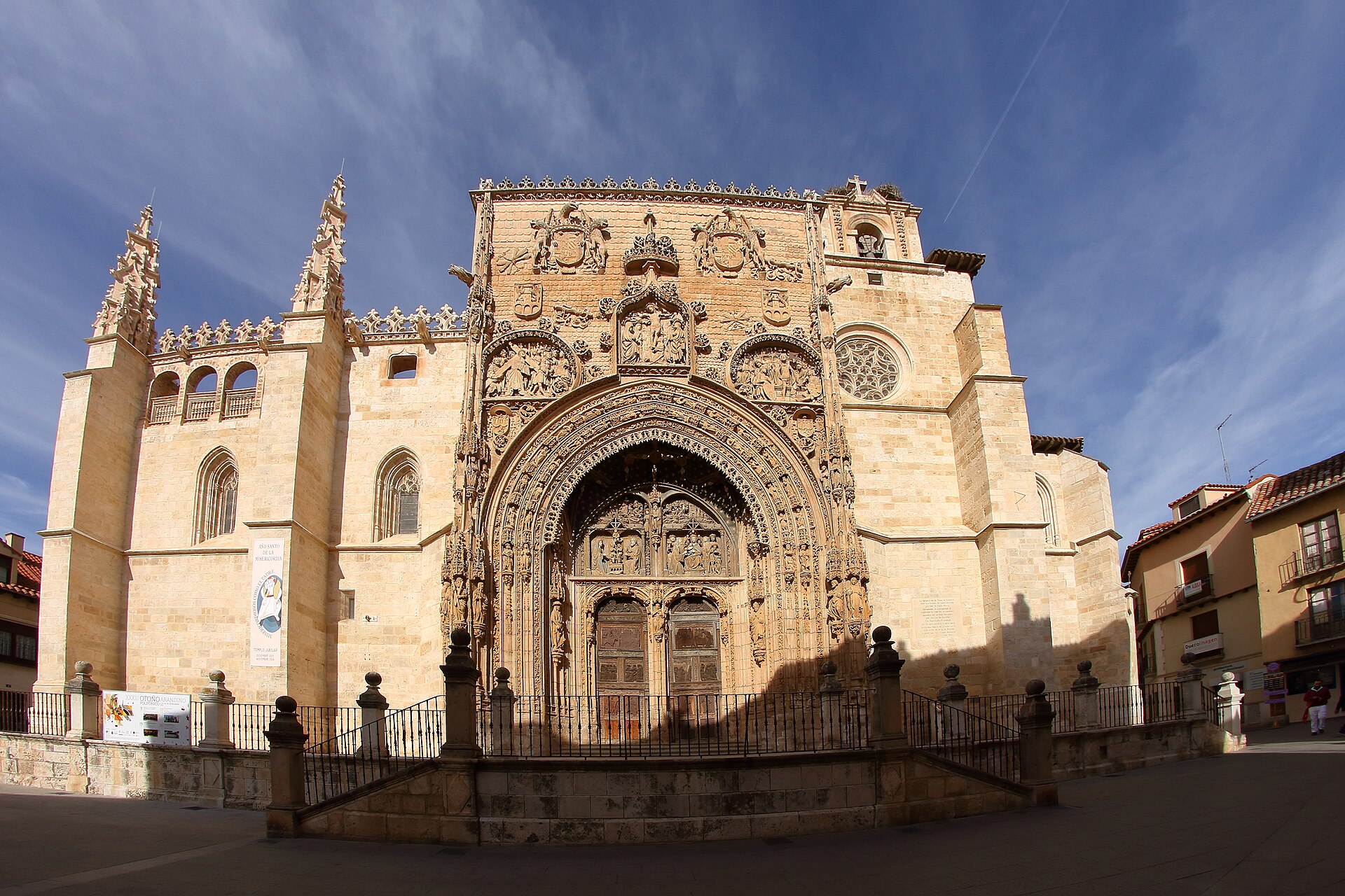 Aranda de Duero, Iglesia de Santa María la Real, fachada principal